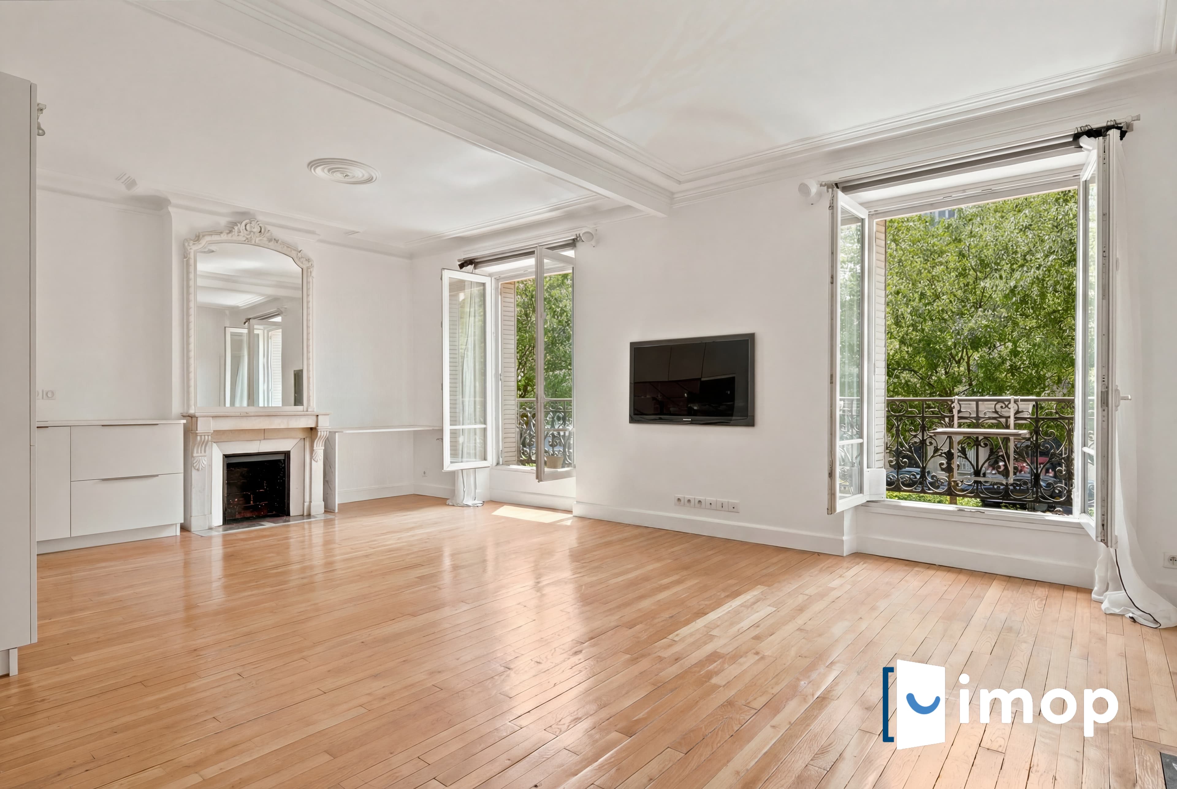 APPARTEMENT TRAVERSANT 2CH - PLACE BLANCHE - CHARME DE L’ANCIEN